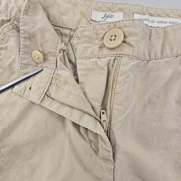 J Jill Tan Genuine Fit Below Waist Cargo Capri Pants Size 4Low Rise Straight Leg - Picture 8 of 12